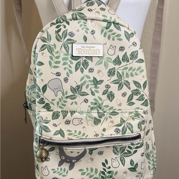 Bioworld Leafy Green and Cream Backpack - Picture 2 of 4